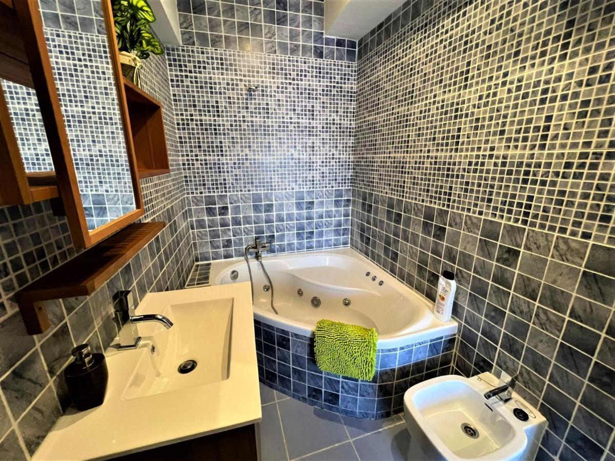 Rooms San Marcos Madryt Zewnętrze zdjęcie